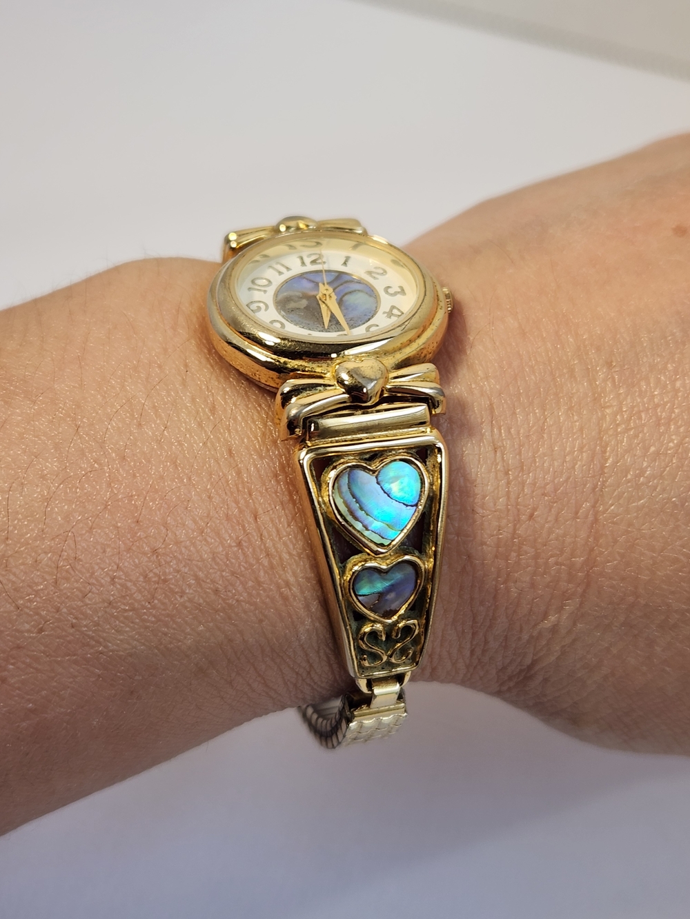 VTG Y2K Geneva Abalone Shell Heart Bracelet Watch Stretch Band